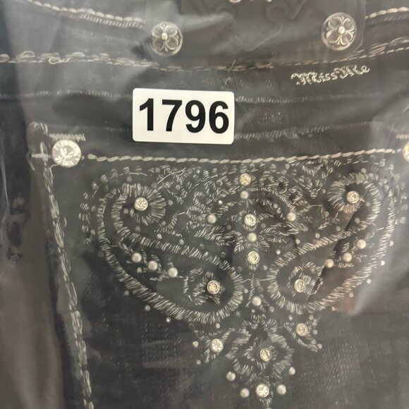 Miss Me Boot Jeans Rhinestone Flap Pockets Black Women’s Size 26 - Picture 11 of 11